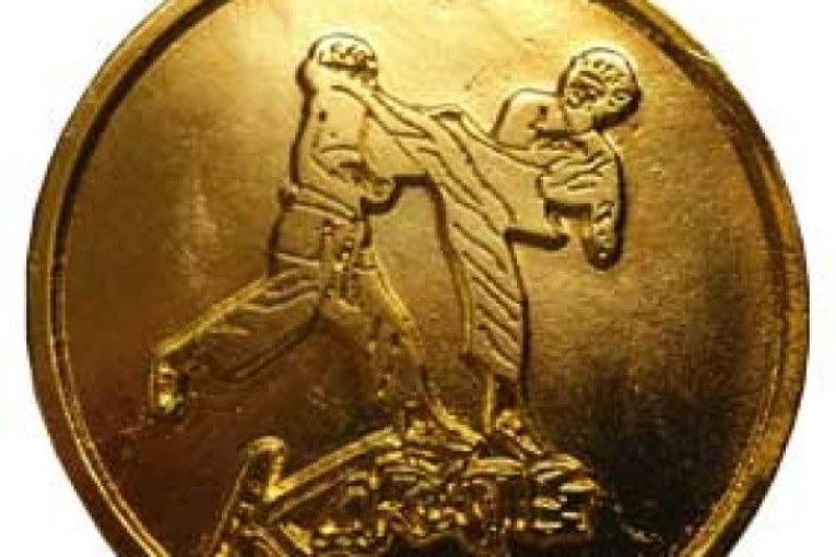 طراحی وساخت مدال های نقره وطلا  
