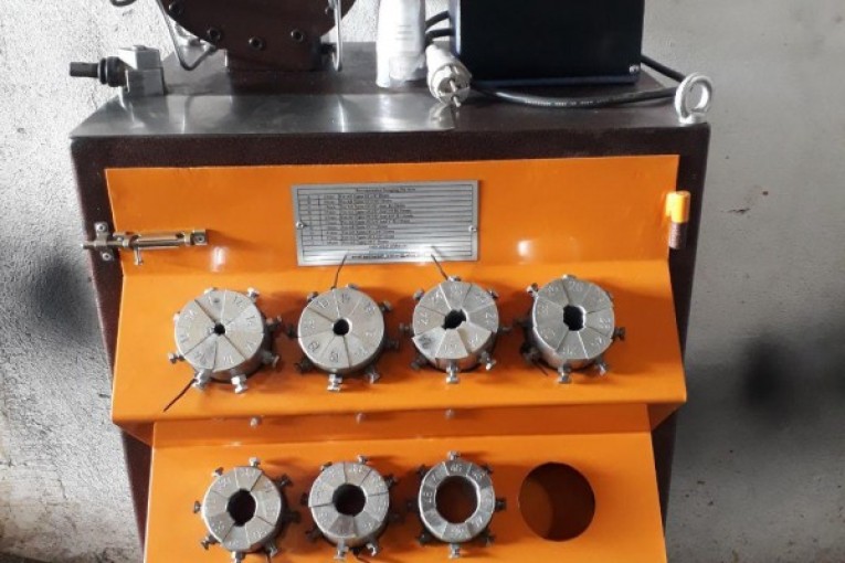 طراحی و باز سازی انواع دستگاه پرس شیلنگ هیدرولیک فشار قوی