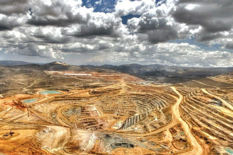 فروش بزرگترین معدن طلای ایران