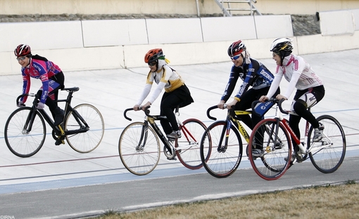 دختران رکاب زن تیم ملی دوچرخه سواری
