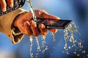حقایق جالب در مورد گوشی های ضد آب
