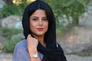 عکس بدون آرایش بازیگر مشهور ایرانی